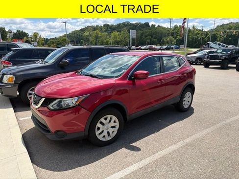 Used 2018 Nissan Rogue Sport S AWD/4WD image 3