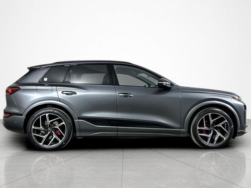 Used 2025 Audi SQ6 e-tron Premium Plus w/ Premium Plus image 6