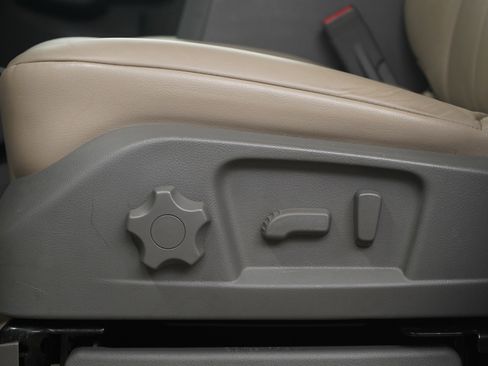 Used 2018 Nissan NV 3500 SL image 20