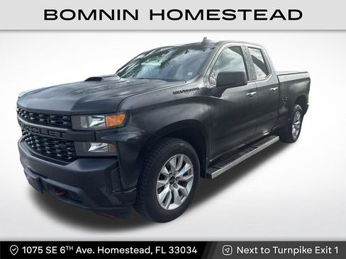 Used 2020 Chevrolet Silverado 1500 Custom w/ Custom Value Package RWD image 1