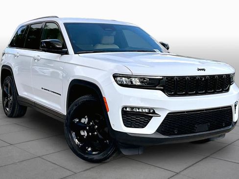 Used 2023 Jeep Grand Cherokee Limited w/ Luxury Tech Group II AWD/4WD image 3