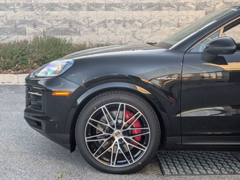 New 2026 Porsche Cayenne S AWD/4WD image 10