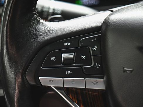 Used 2023 Cadillac Escalade Premium Luxury image 24