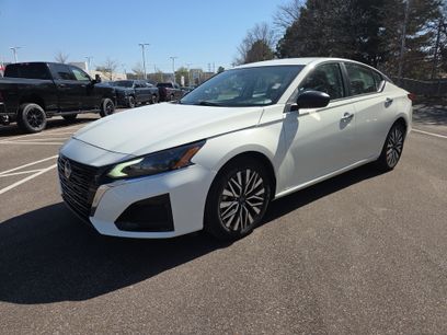 Used 2025 Nissan Altima 2.5 SV