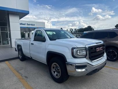 Used 2017 GMC Sierra 1500 2WD Regular Cab w/ Sierra Convenience Package
