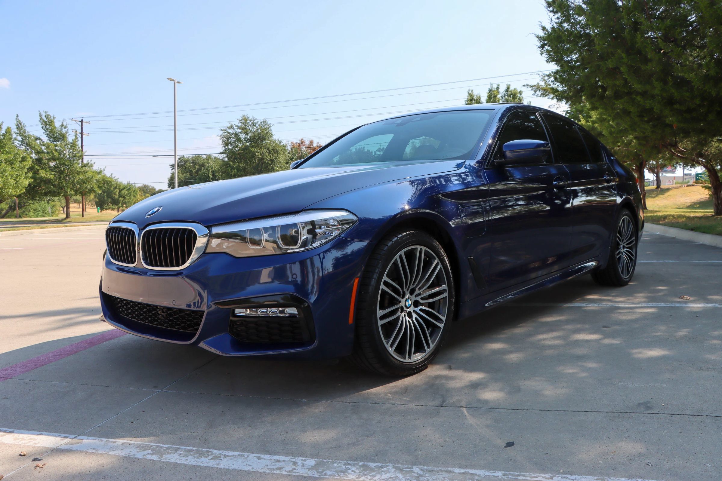 Used 2018 BMW 530e w/ M Sport Package 2 RWD image 3