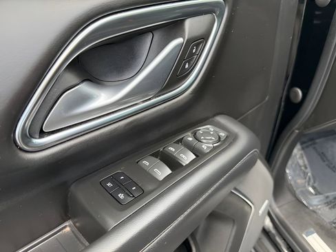 Used 2022 Chevrolet Tahoe LT w/ LT Signature Plus Package image 21