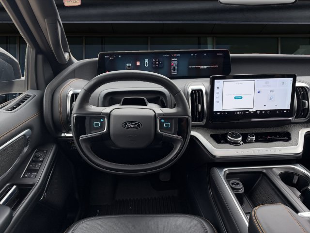 Used 2025 Ford Expedition Tremor AWD/4WD image 12