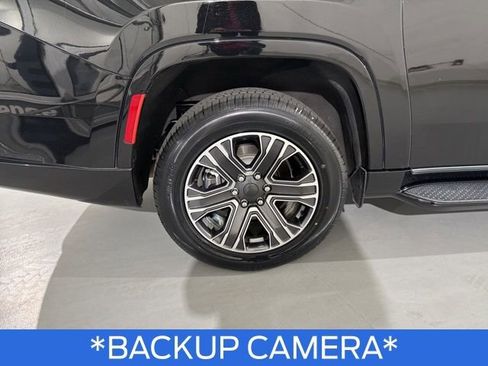 Used 2024 Jeep Wagoneer L Series II image 10