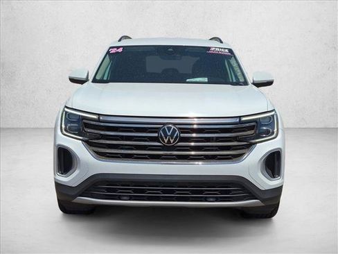 Used 2024 Volkswagen Atlas SE AWD/4WD image 2