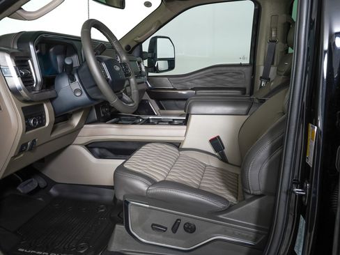 Used 2026 Ford F250 Platinum w/ Platinum Plus Package AWD/4WD image 15