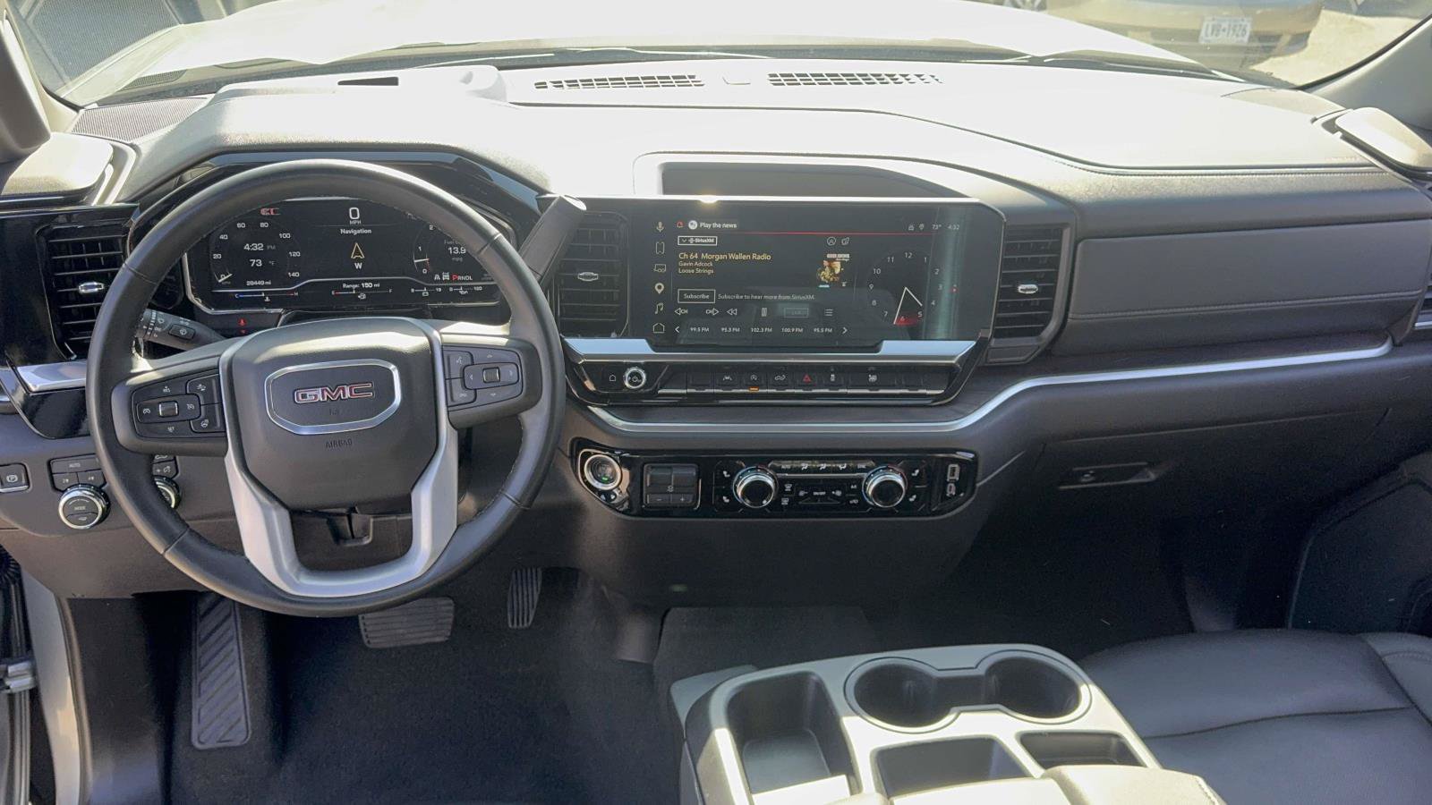 Used 2025 GMC Sierra 1500 SLT AWD/4WD image 14