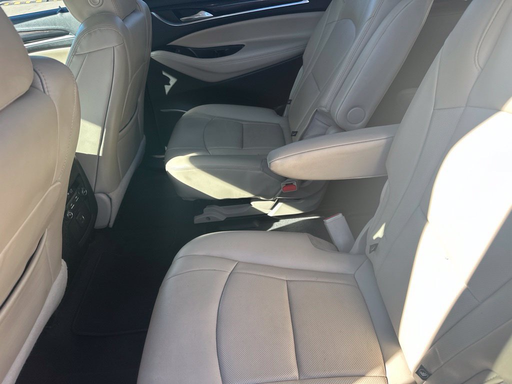 Used 2020 Buick Enclave Essence FWD image 5