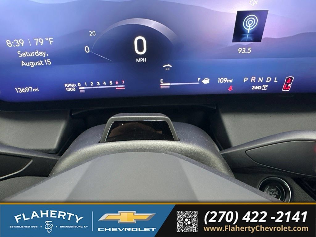 Used 2025 Buick Enclave Avenir w/ Super Cruise Package AWD/4WD image 31