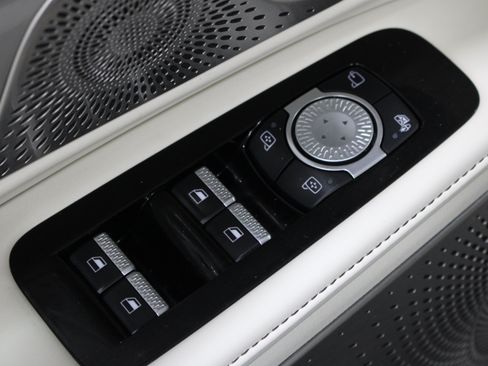 Used 2024 Lincoln Nautilus Black Label AWD/4WD image 7