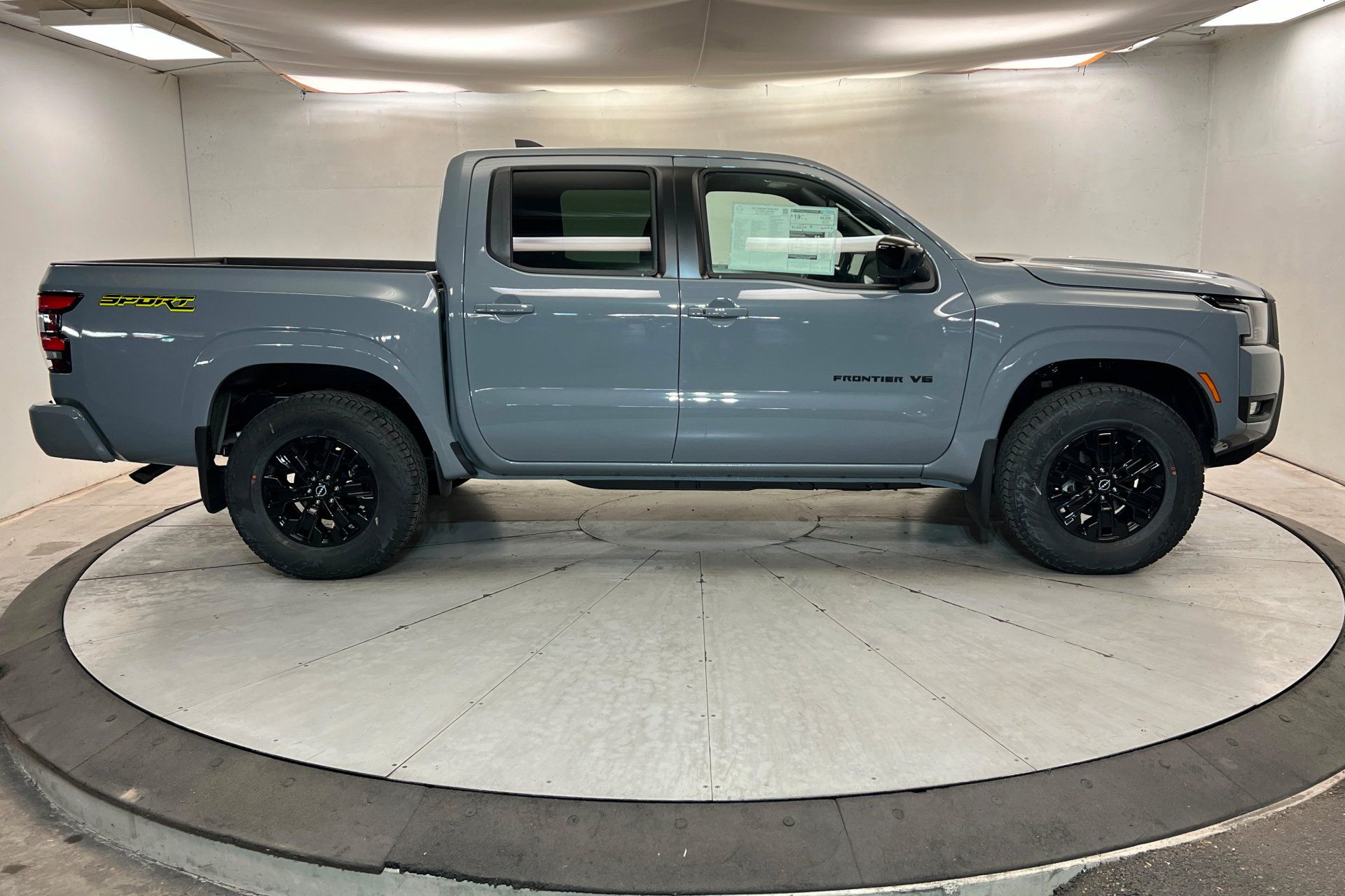 New 2027 Nissan Frontier SV w/ SV Convenience Package AWD/4WD image 6