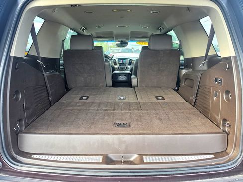 Used 2017 GMC Yukon Denali AWD/4WD image 9