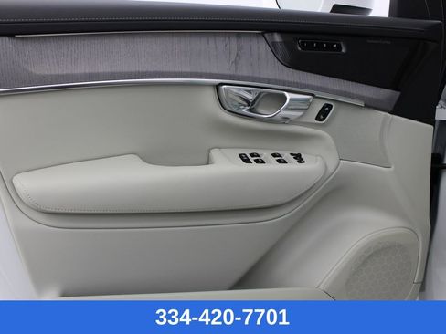 New 2026 Volvo XC90 T8 Ultra w/ Protection Package Premier image 16