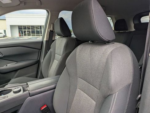 Used 2024 Nissan Rogue SV AWD/4WD image 12