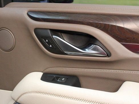 Used 2022 GMC Yukon XL Denali image 11