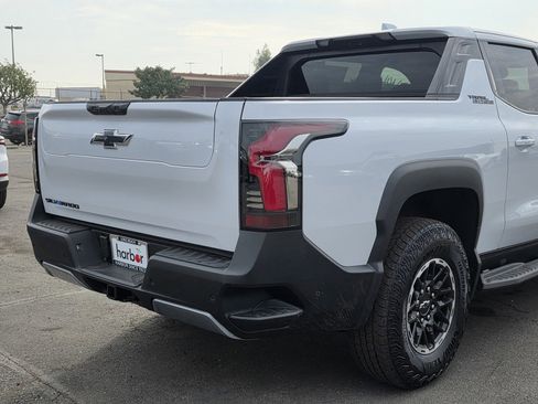 New 2026 Chevrolet Silverado EV Trail Boss image 12