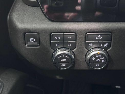 Certified 2024 GMC Sierra 1500 Elevation AWD/4WD image 25