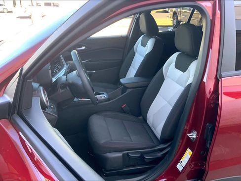 Certified 2025 Chevrolet Trax RS w/ Driver Confidence Package image 8