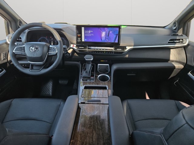 Certified 2026 Toyota Sienna Platinum AWD/4WD image 18