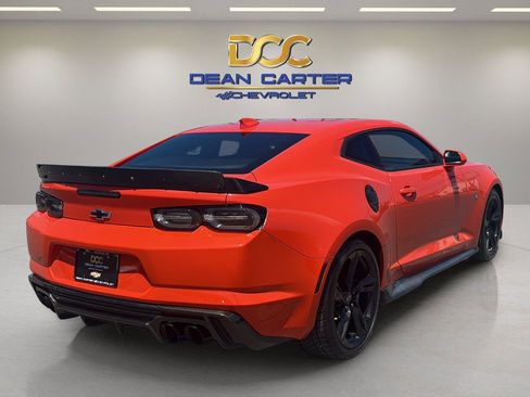Used 2020 Chevrolet Camaro SS RWD image 5
