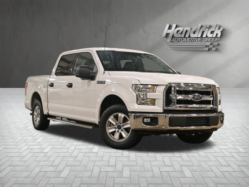 Used 2017 Ford F150 XLT RWD image 2