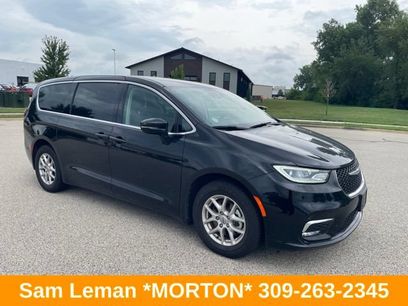 Used 2024 Chrysler Pacifica Touring-L
