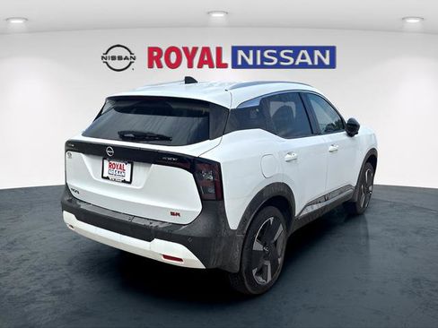 New 2026 Nissan Kicks SR image 7