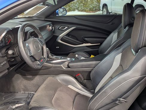 Used 2018 Chevrolet Camaro SS image 16