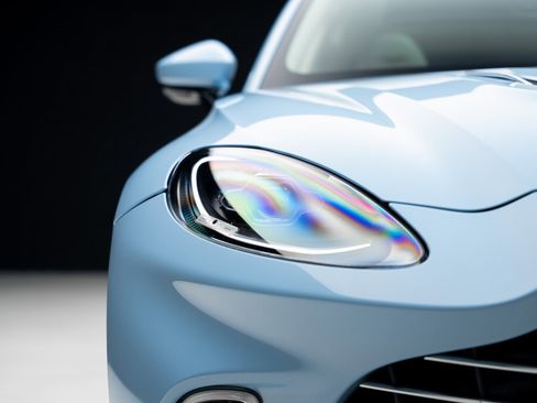 Used 2023 Aston Martin DBX image 8