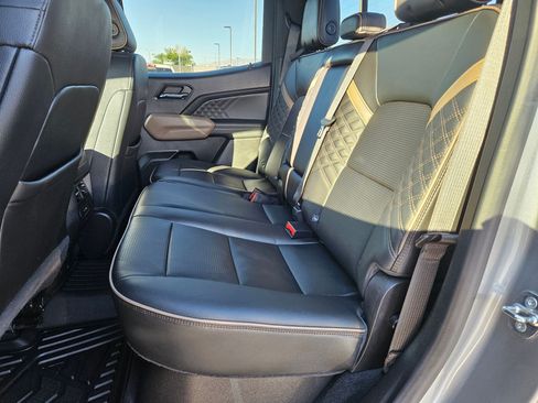 Used 2023 GMC Canyon Denali AWD/4WD image 29