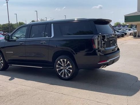 Used 2026 Chevrolet Suburban High Country w/ Sun And Tow Package AWD/4WD image 6