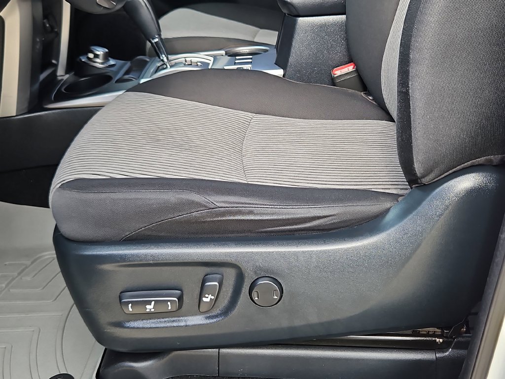 Used 2021 Toyota 4Runner SR5 AWD/4WD image 14