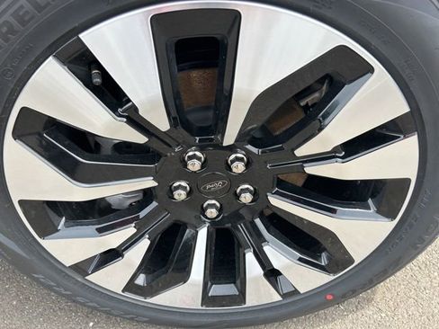 New 2026 Ford Explorer Platinum w/ LUX Leather Package image 9