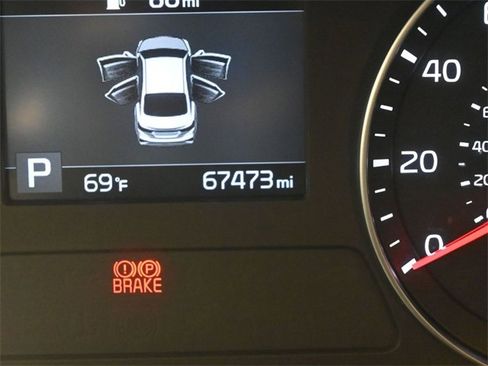 Used 2019 Kia Forte S image 37