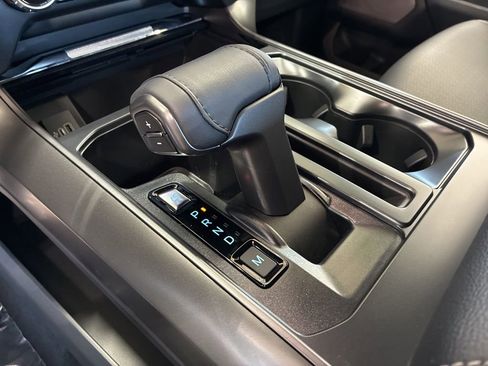 Used 2025 Ford F150 Lariat AWD/4WD image 29