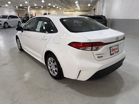 Used 2026 Toyota Corolla LE FWD image 5