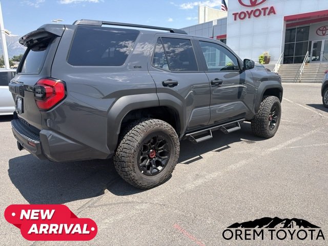 Used 2025 Toyota 4Runner SR5 AWD/4WD image 19
