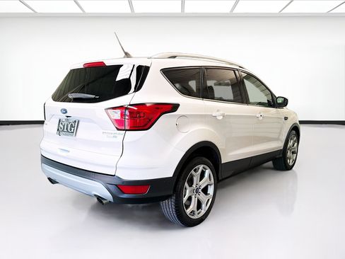 Used 2019 Ford Escape Titanium AWD/4WD image 4