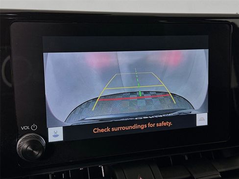 Used 2025 Toyota RAV4 XLE image 6