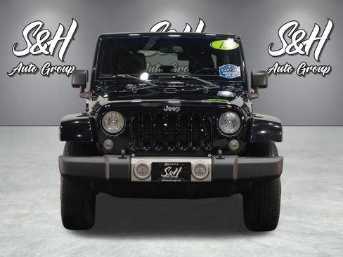 Used 2015 Jeep Wrangler Unlimited Sahara AWD/4WD image 15