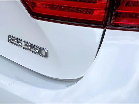 Used 2014 Lexus ES 350 w/ Luxury Package FWD image 30