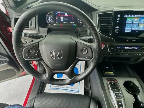 Used 2024 Honda Passport EX-L image 11
