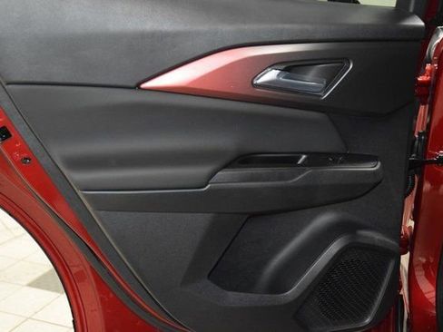 New 2025 Chevrolet Equinox EV RS w/ Convenience Package II FWD image 44