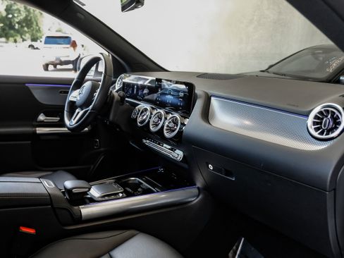 Used 2022 Mercedes-Benz GLA 250 image 14