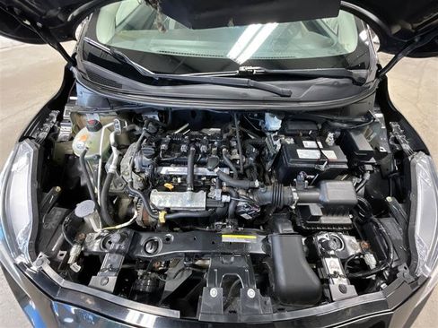 Used 2020 Nissan Versa SV FWD image 29